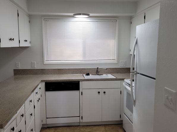 21800 SE Alder Dr APT 6