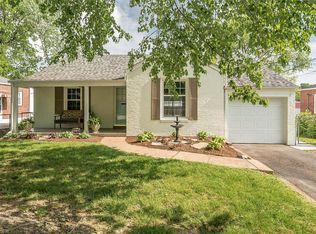 521 Kirkshire Dr, Saint Louis, MO 63122