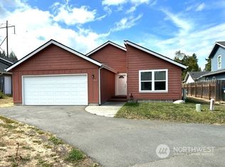 1912 Village Cir, Port Angeles, WA 98362