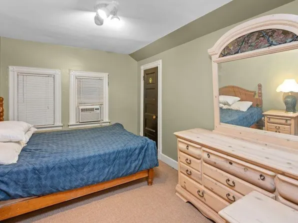 8210 Fort Hamiltn Parkway image 16 of 24