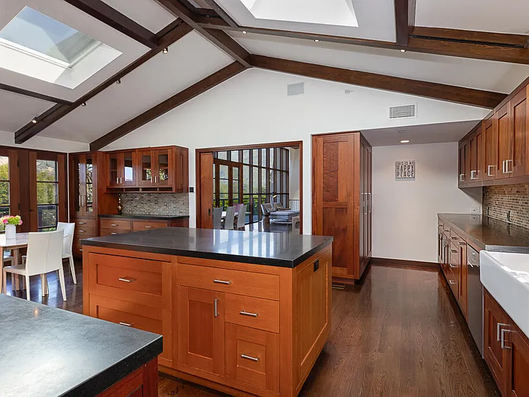 622 Cowles Rd — Photo 10
