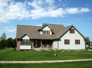 6016 Tuscany Ln, Fairview, PA 16415