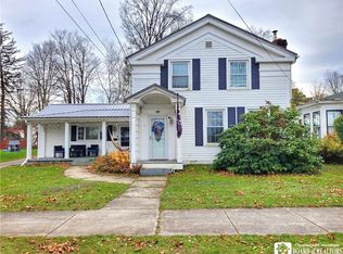 33 Jamestown St, Randolph, NY 14772