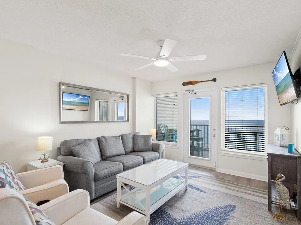 409 E Beach Blvd #ID1270006P
