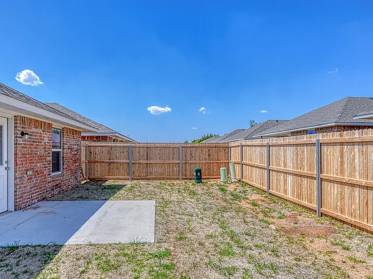 2723 Varenna Ct — Photo 27