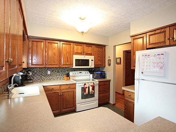 4th image of 4613 Tanglewood Pl