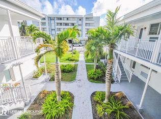 335 75th St APT 3, Miami Beach, FL 33141
