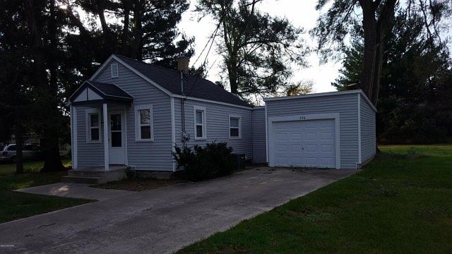 1st image of 256 W 36th St