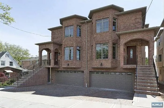 EXTERIOR 2