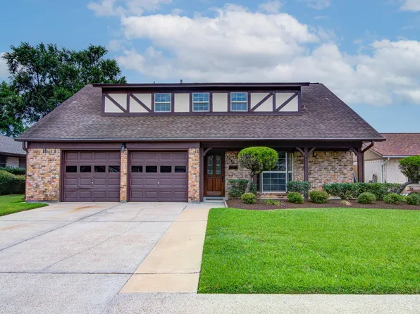 1313 McDonald St, Deer Park, TX 77536