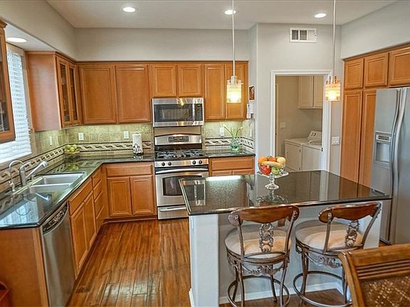 5th image of 27481 Coldwater Dr