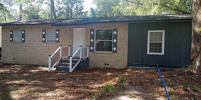 1st image of 1316 Victoria St