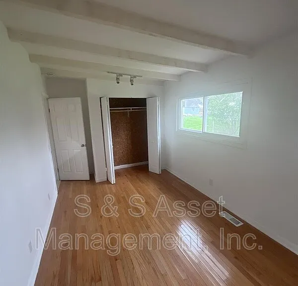 3252 E Lake Lansing Rd — Photo 21