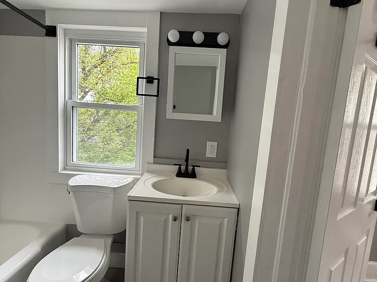 266 Linden St #2 — Photo 17