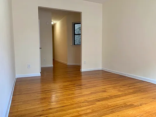 Rented by City Connections Realty | media 6