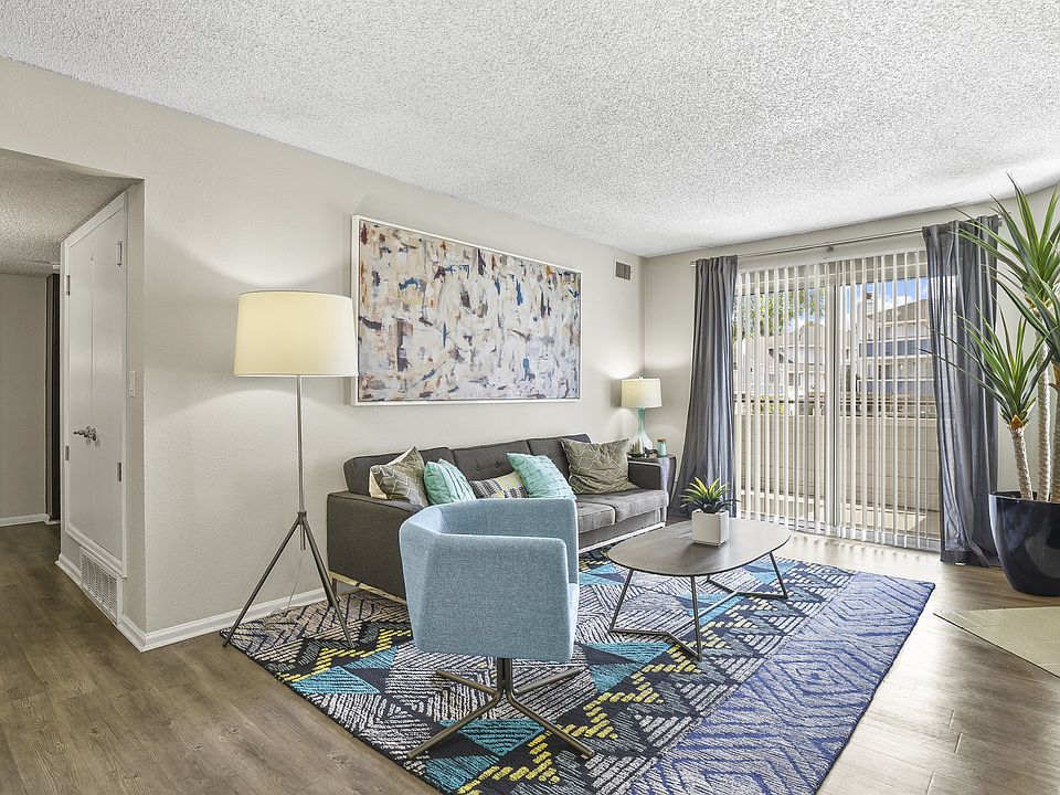 Living Spaces That Work With You