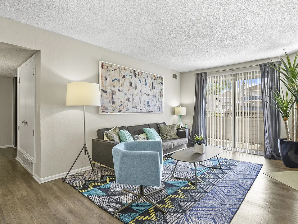 Living Spaces That Work With You