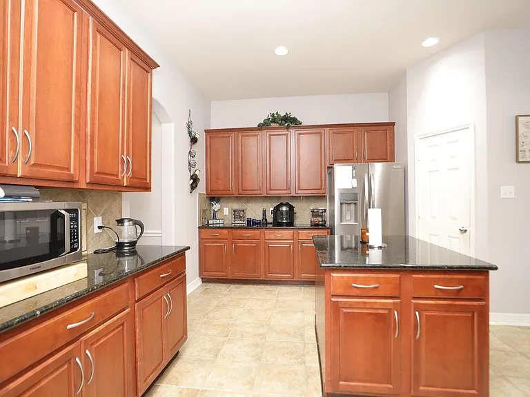 8410 Brighton Lake Ln — Photo 15