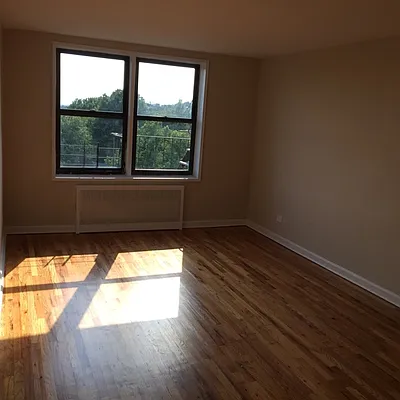 Rented by Alex Tembelis, LREB | media 31