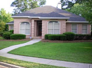 345 Carriage Dr, Fayetteville, GA 30214