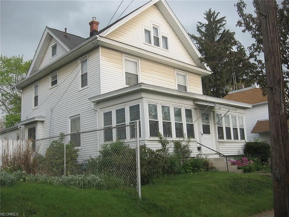 1st image of 920 Union St