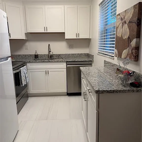 1225 NW 21st St #7-705 — Photo 8