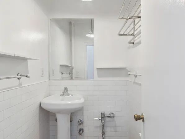 212 East 11th Street image 5 of 8