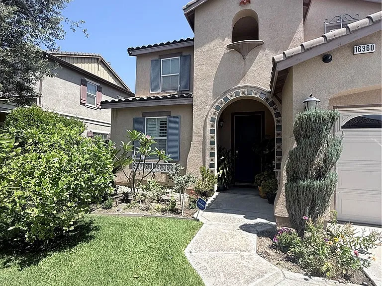 16360 River Glen Ln — Photo 1