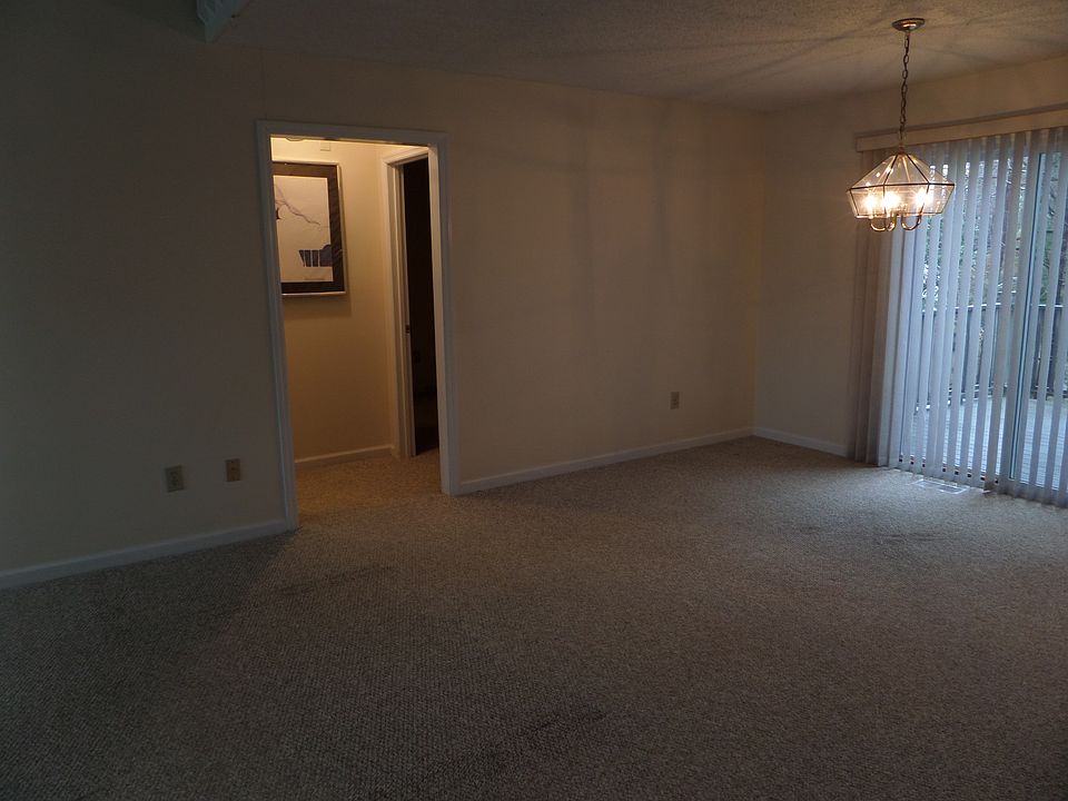 1st image of 4306 Lake Vista Ct