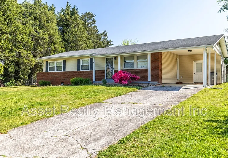 4821 Gettysburg Rd — Photo 2
