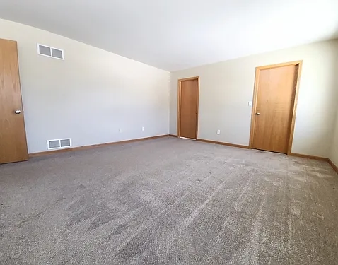 1805 Deer Path — Photo 20