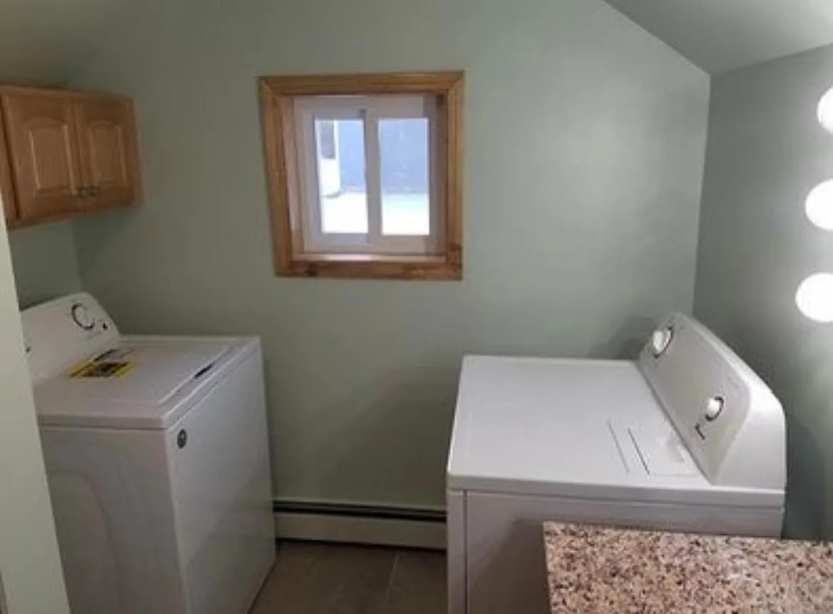 2 bed, 2456 sqft, $1,650 — Photo 1