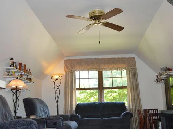 8807 W Tripoli Ave #A, Milwaukee, WI 53228