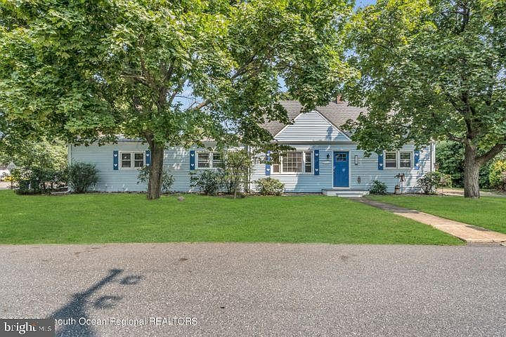 1st image of 701 Forepeak Ave