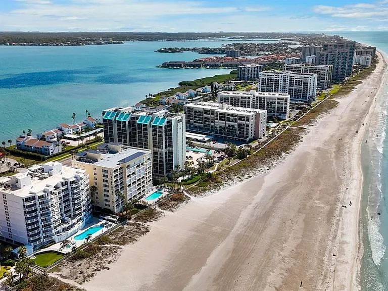 1350 Gulf Blvd #901 — Photo 32
