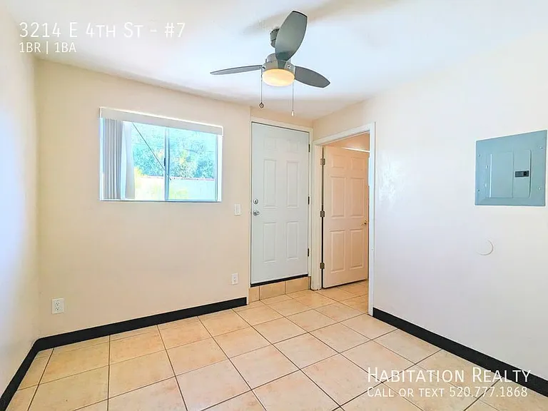 3214 E 4th St #7 — Photo 7