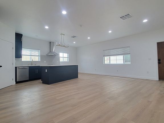 4th image of 14865 Grayville Dr