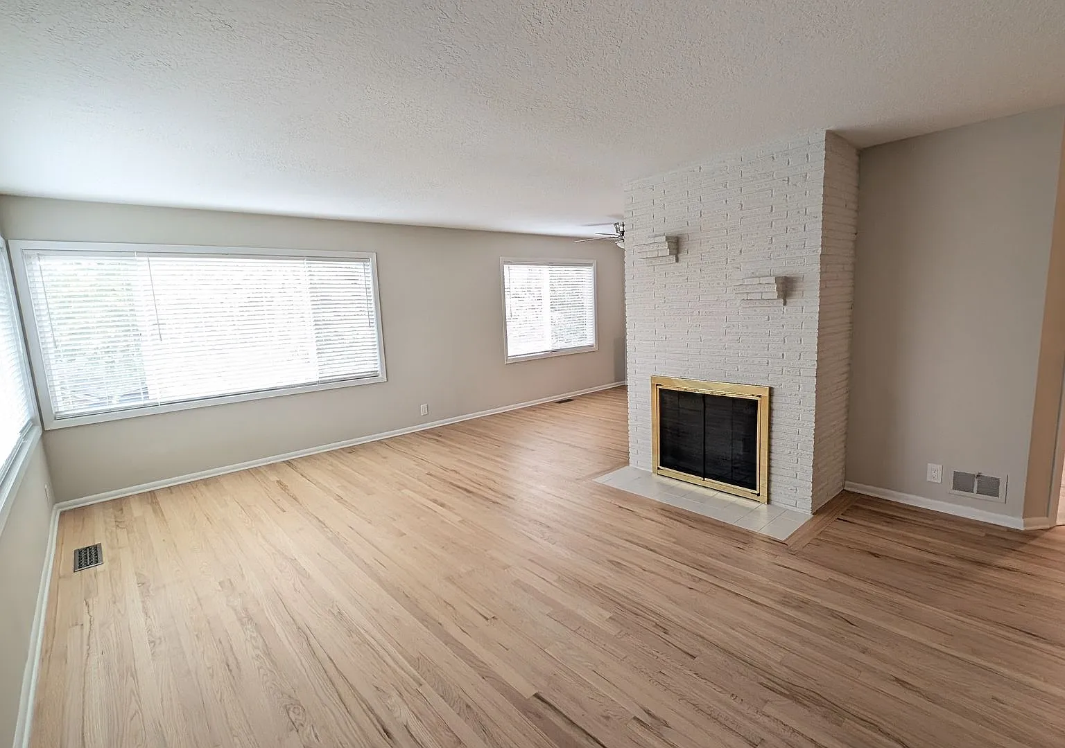 HAUG01 — Photo 4