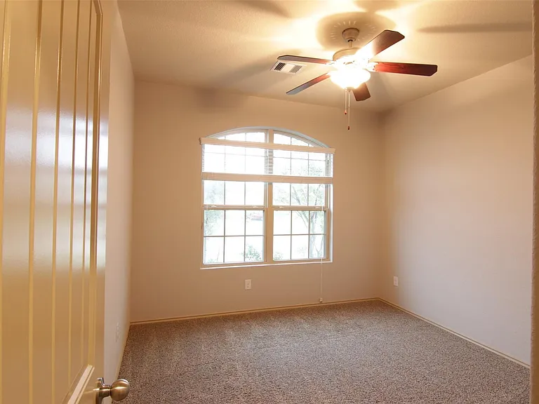 20419 Newcastle Ridge Ln — Photo 9