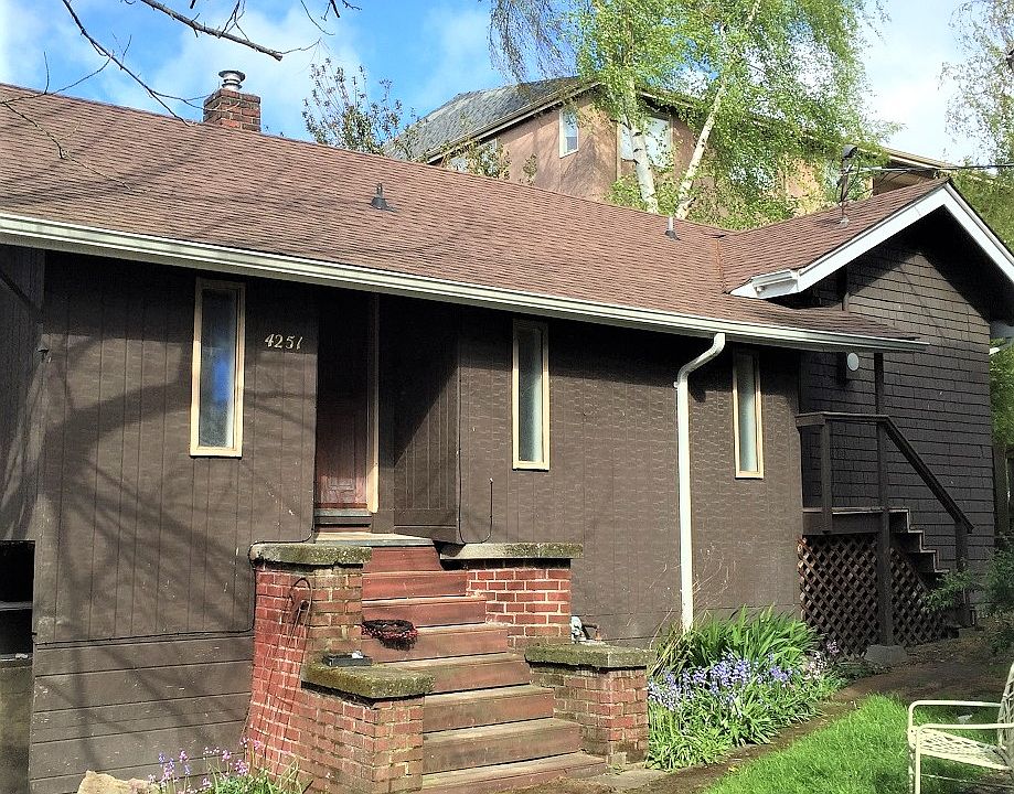 1st image of 4251 9th Ave NE