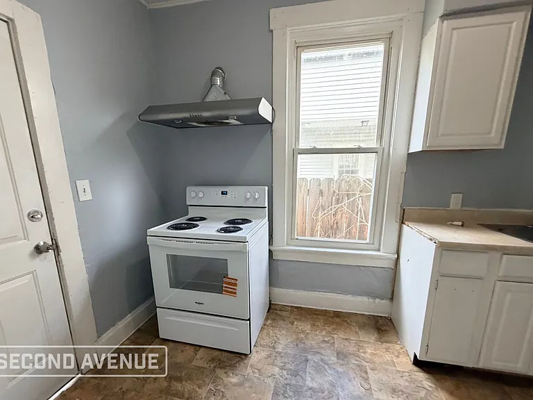 417 Franklin St — Photo 4