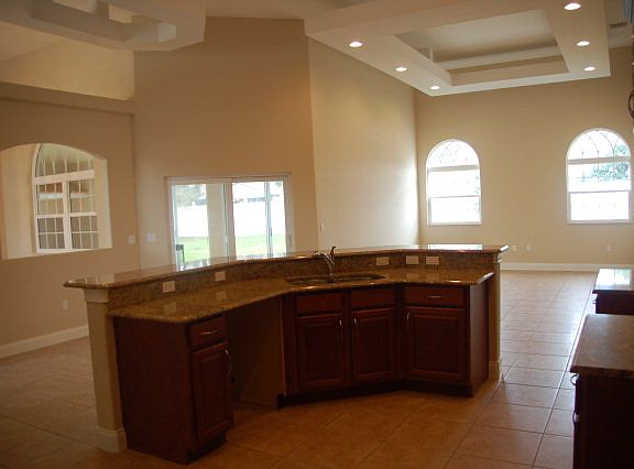 5th image of 23 Fairhill Ln