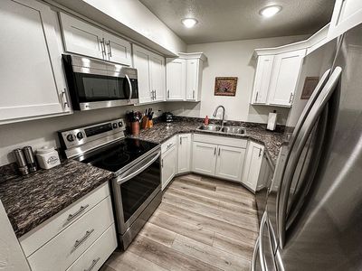 2244 N Canyon Rd APT 106, Provo, UT, 84604