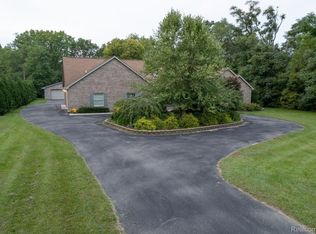 47206 Denton Rd, Van Buren Township, MI 48111