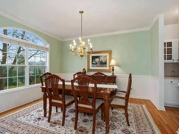 5th image of 1 Whispering Woods Ln