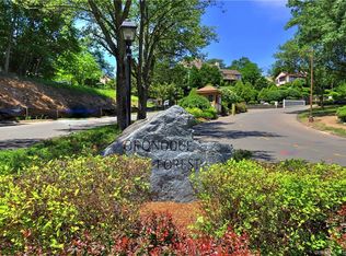 690 Forest Rd #662, West Haven, CT 06516