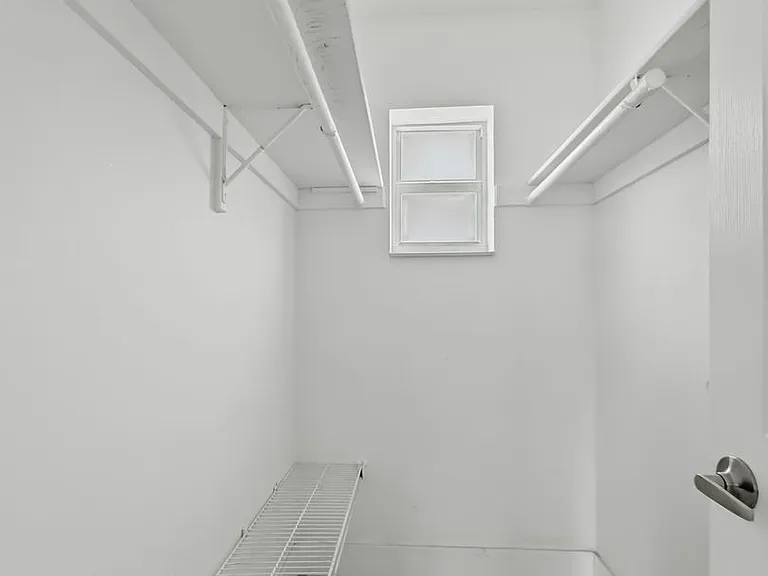 Riverview South Apartments — Photo 21