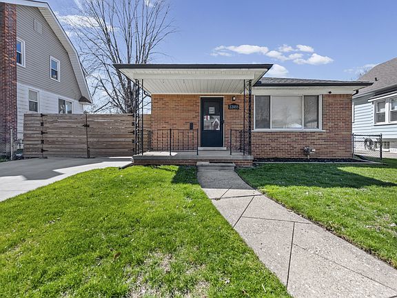 3rd image of 22055 Elmwood Ave