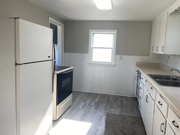 215 7th Ave NE — Photo 19