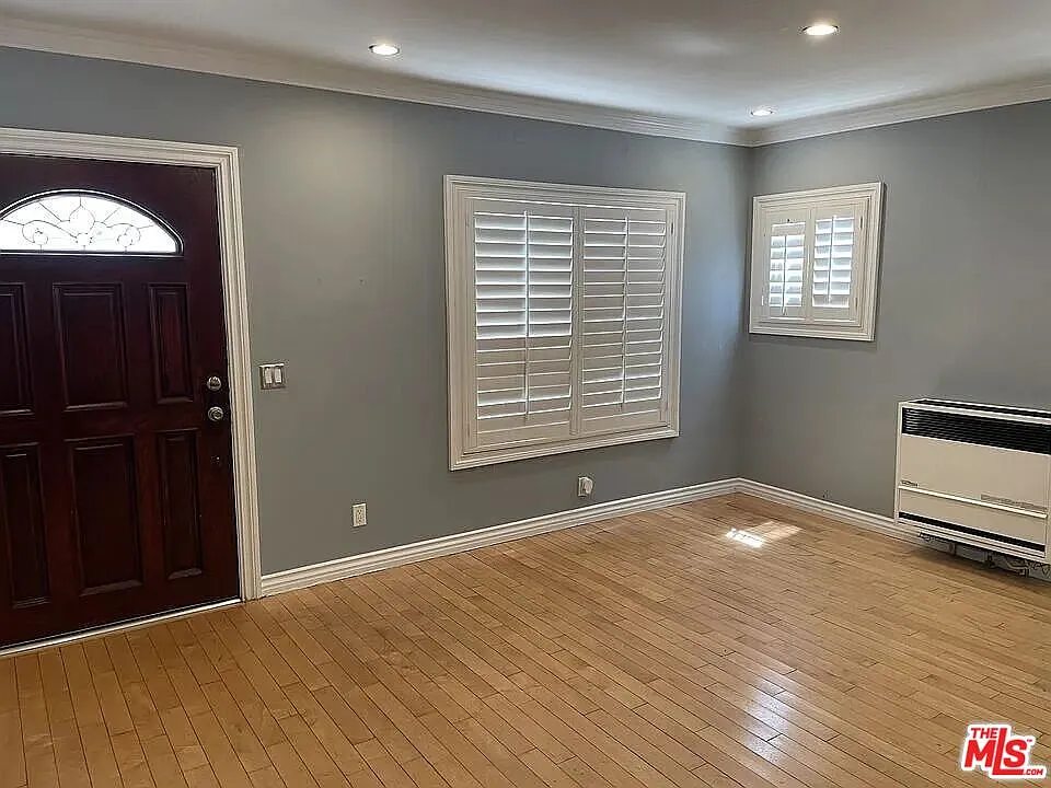 2 bed, 2.0 bath, 1000 sqft, $2,900 — Photo 2